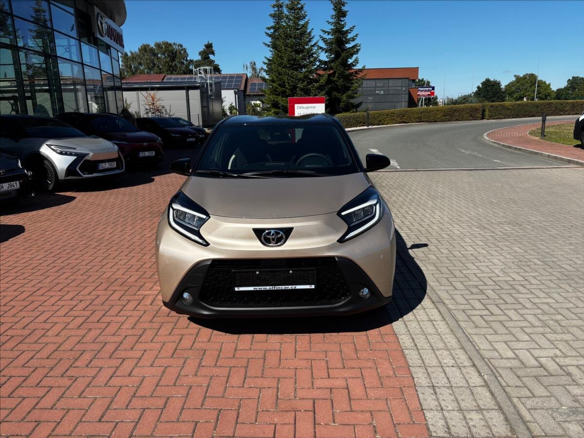 Toyota Aygo Hatchback 998,0 53 kw