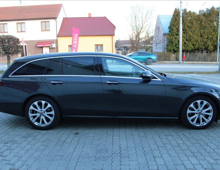 Mercedes-Benz Třídy E Kombi 2,0 l 143 kw