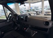 Mercedes-Benz Sprinter 17