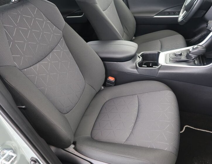 Toyota RAV4 SUV 2,5 l 131 kw