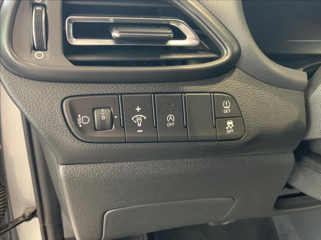 Hyundai i30 Kombi 998,0 73 kw