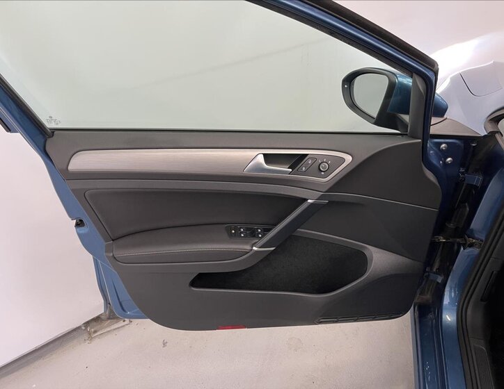 Volkswagen Golf Hatchback 1,4 l 92 kw