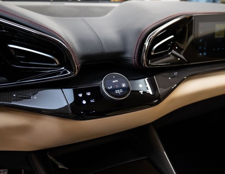 Ferrari Ostatní Hatchback 6,5 l 529 kw