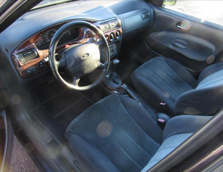 Ford Escort 9