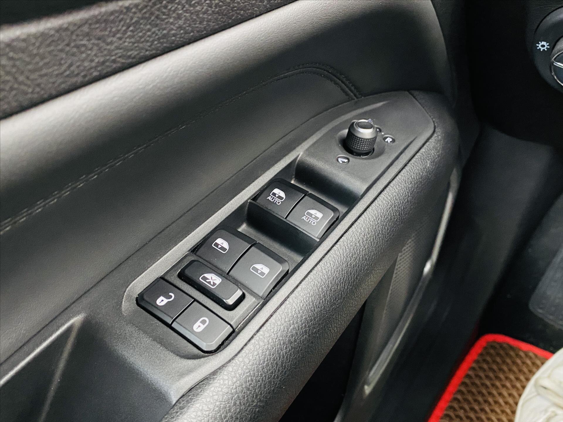 Jeep Compass Ostatní 1,3 l 132 kw