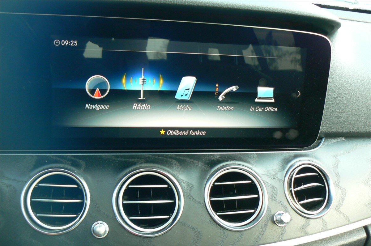 Mercedes-Benz Třídy E Kombi 2,0 l 143 kw