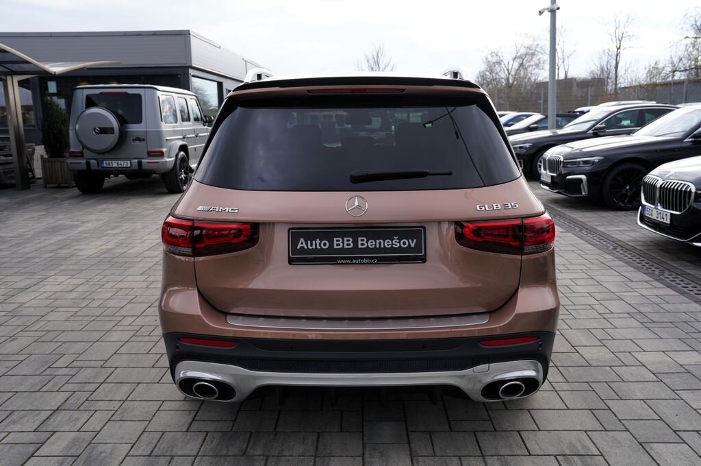 Mercedes-Benz GLB SUV / Terénní 2,0 l 225 kw