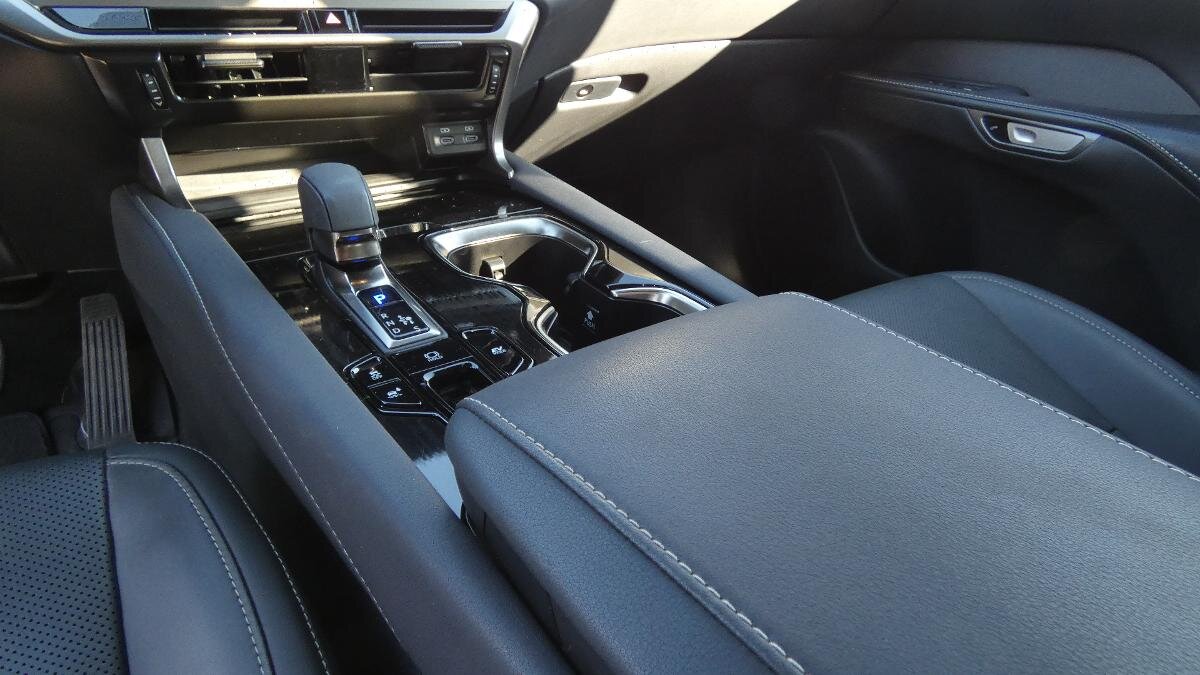 Lexus RX 350h SUV / Terénní 2,5 l 140 kw