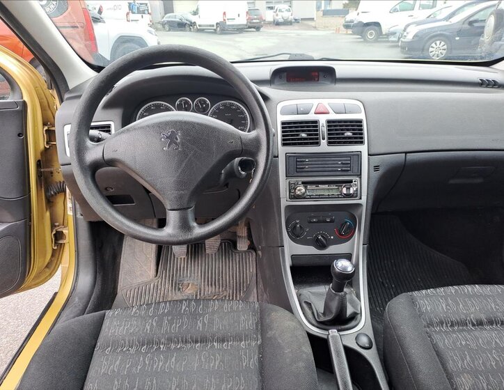 Peugeot 307 Hatchback 1,4 l 65 kw