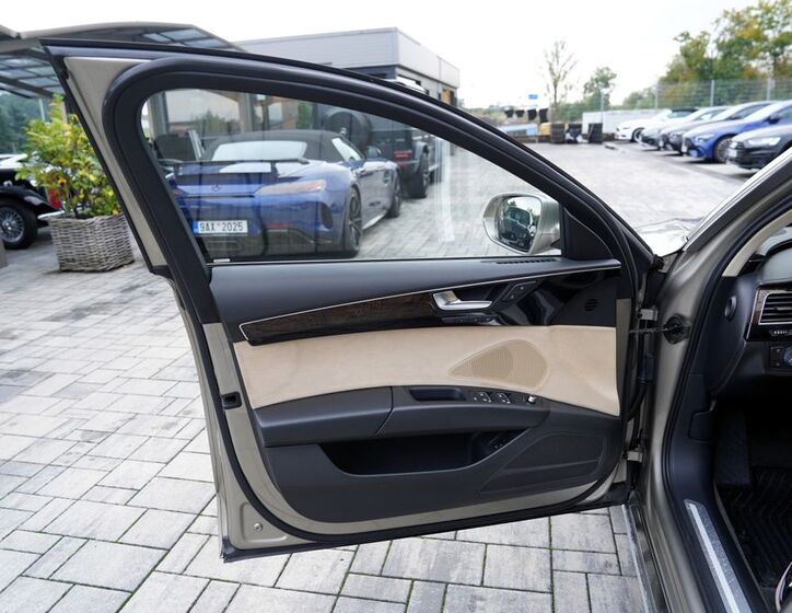 Audi A8 14