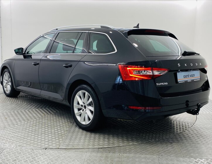 Škoda Superb 24