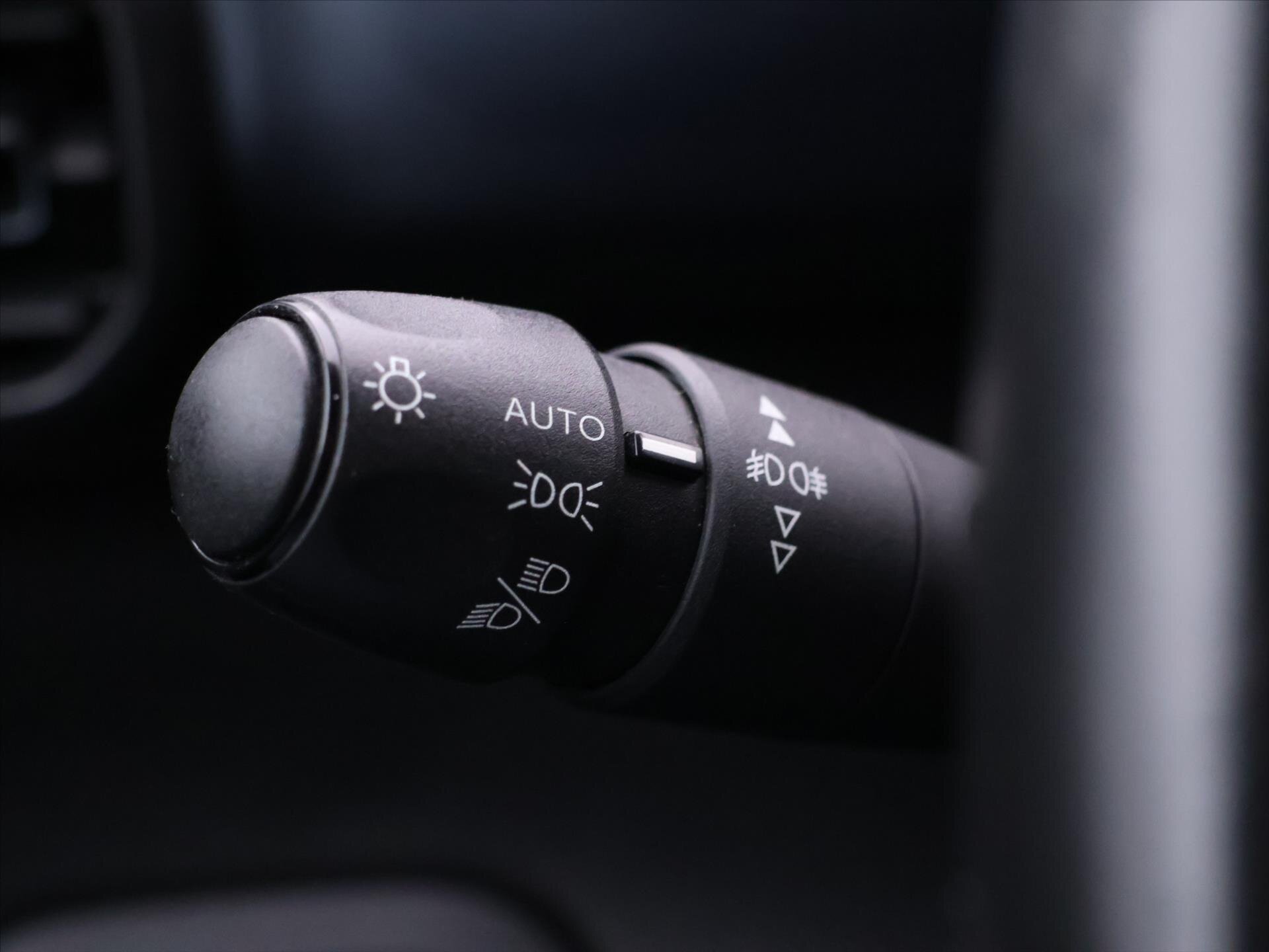 Peugeot Rifter MPV 1,5 l 96 kw