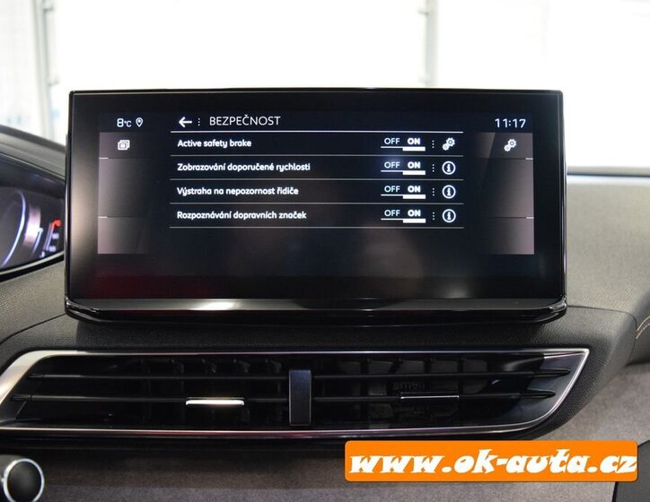 Peugeot 5008 MPV 1,5 l 96 kw