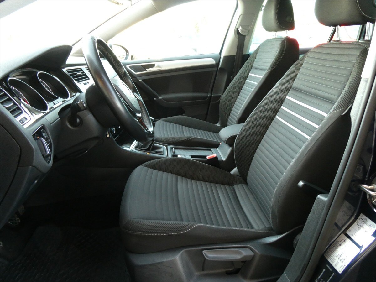 Volkswagen Golf Kombi 1,6 l 81 kw