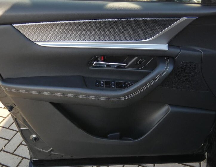 Mazda CX-60 SUV / Terénní 2,5 l 141 kw