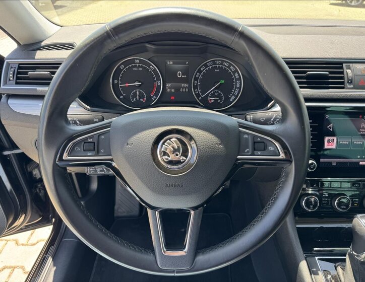 Škoda Superb 14