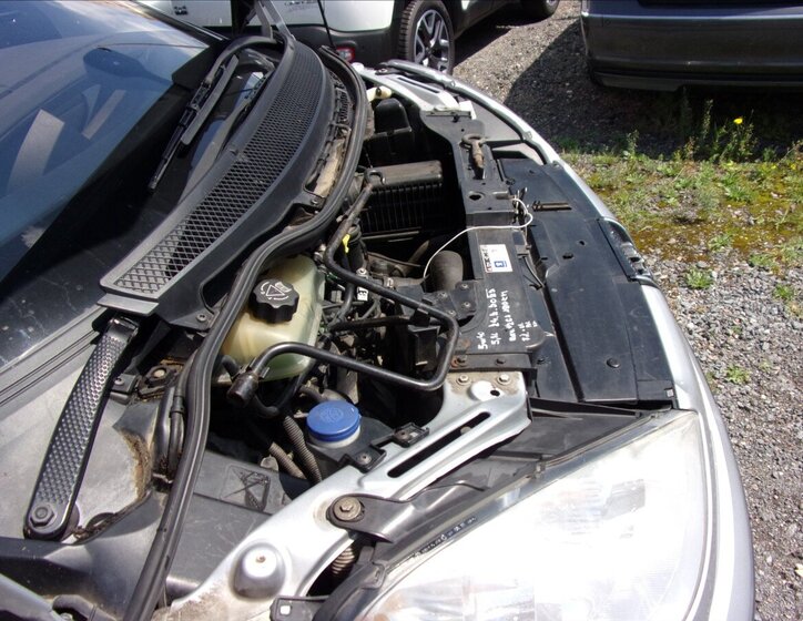 Peugeot 807 MPV 2,0 l 100 kw