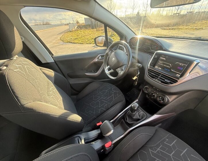 Peugeot 2008 Kombi 1,2 l 60 kw