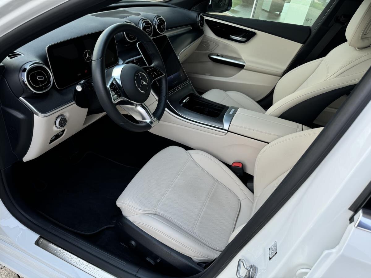 Mercedes-Benz Třídy C Sedan / Limuzína 2,0 l 147 kw