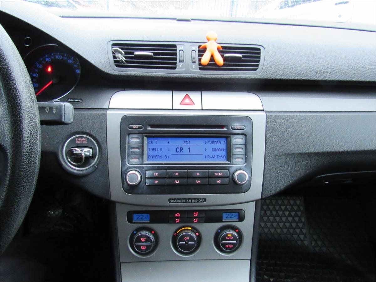 Volkswagen Passat Sedan 2,0 l 103 kw