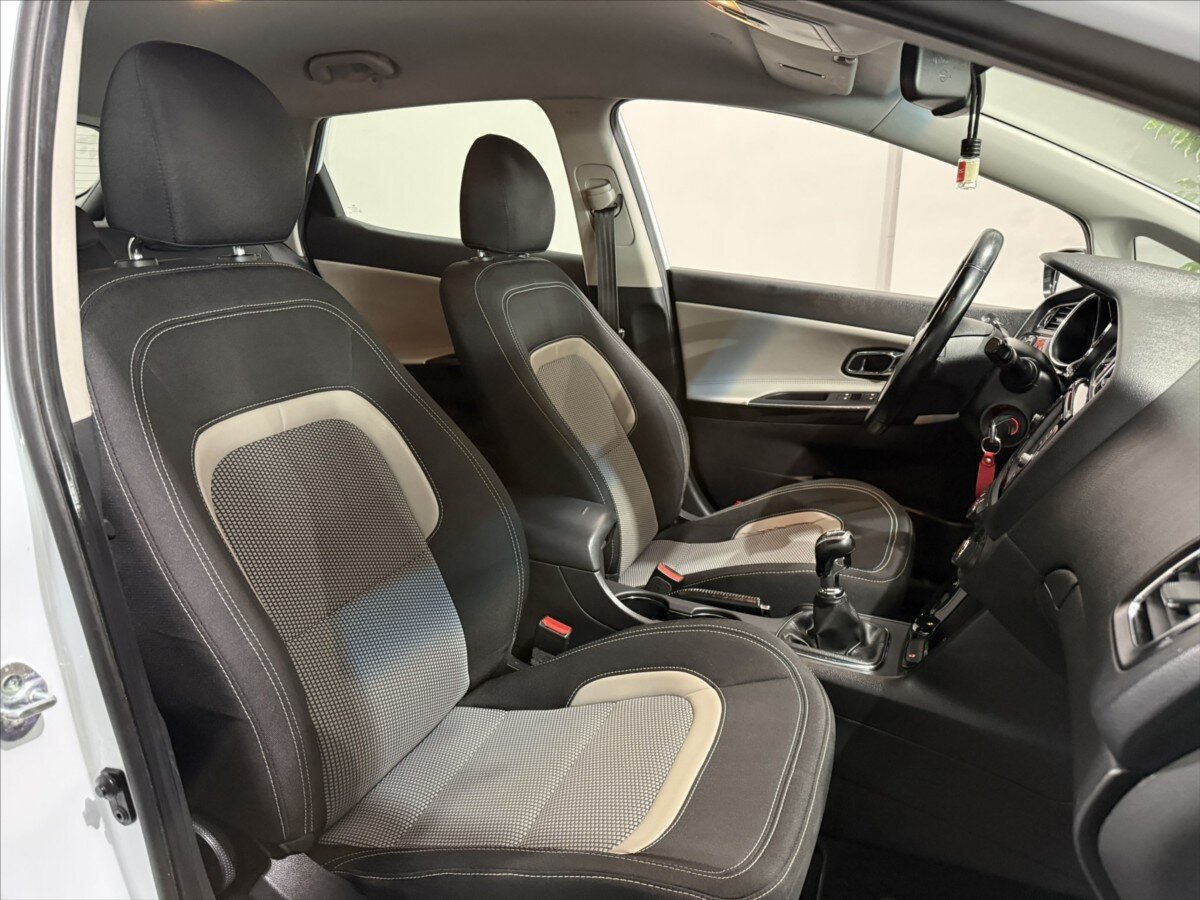 KIA Ceed Hatchback 1,6 l 94 kw