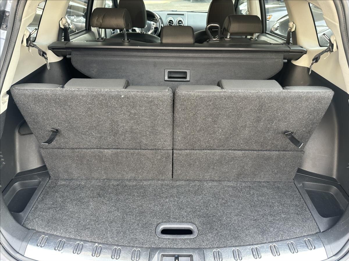 Nissan Qashqai Hatchback 2,0 l 104 kw