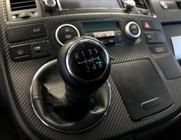 Volkswagen Multivan 18