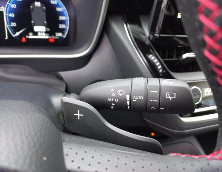 Toyota Corolla Kombi 2,0 l 98 kw