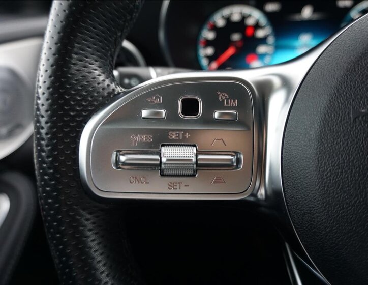 Mercedes-Benz GLC SUV / Terénní 2,0 l 180 kw