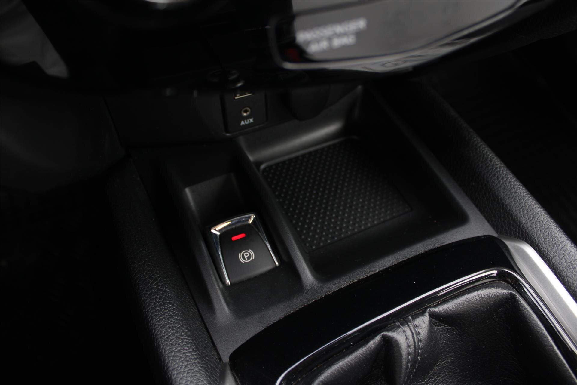 Nissan X-Trail SUV 1,6 l 96 kw