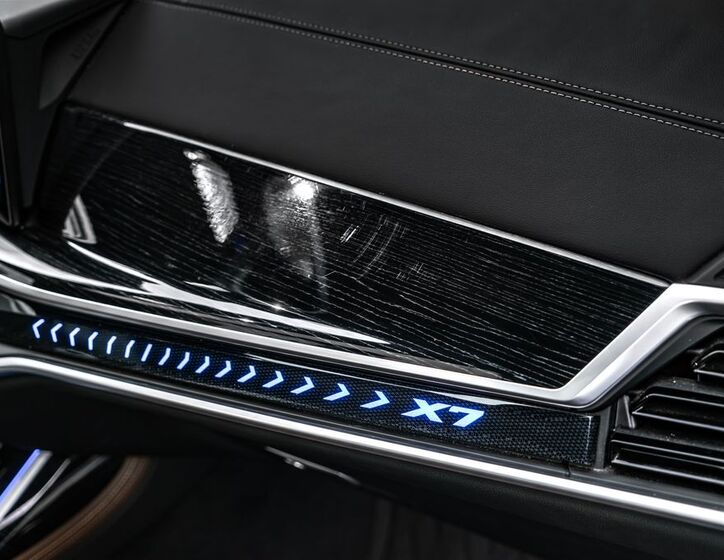 BMW X7 23