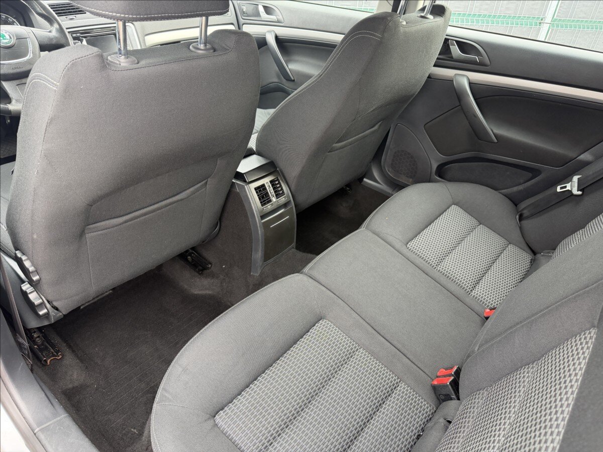 Škoda Octavia Kombi 1,6 l 77 kw