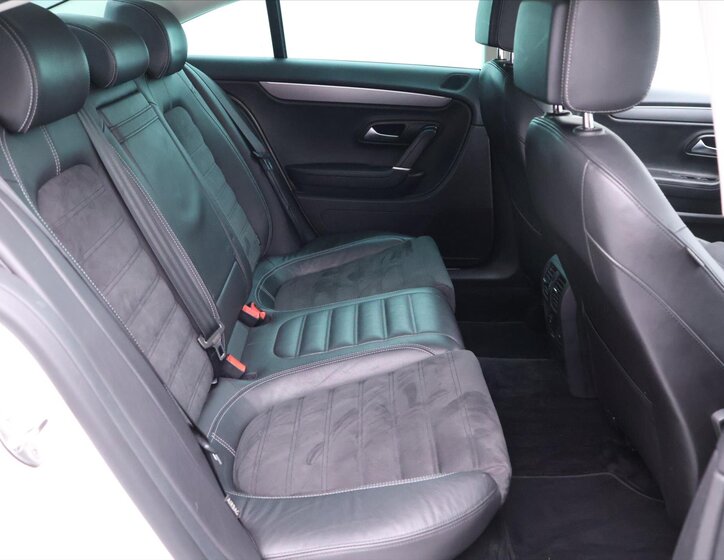 Volkswagen CC Sedan / Limuzína 2,0 l 130 kw