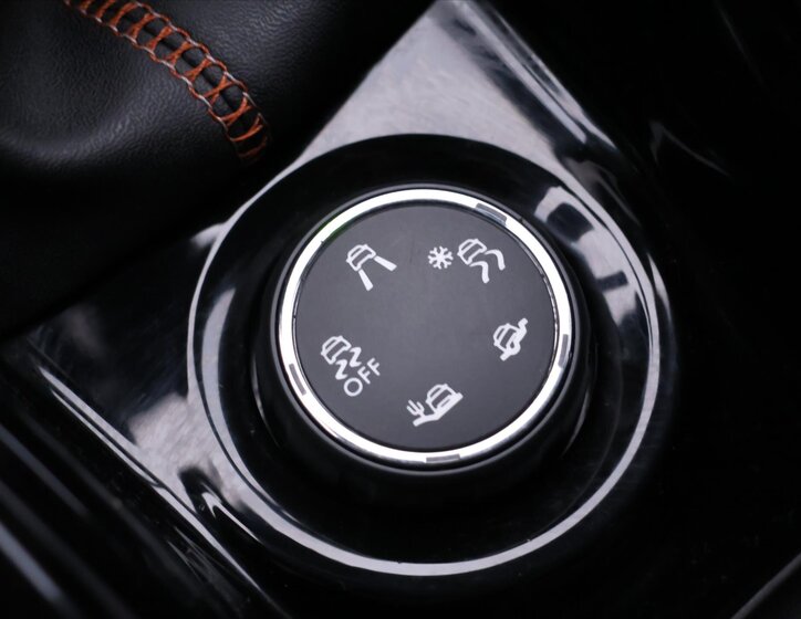 Peugeot 2008 SUV 1,2 l 81 kw