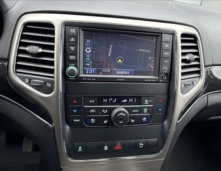 Jeep Grand Cherokee 11