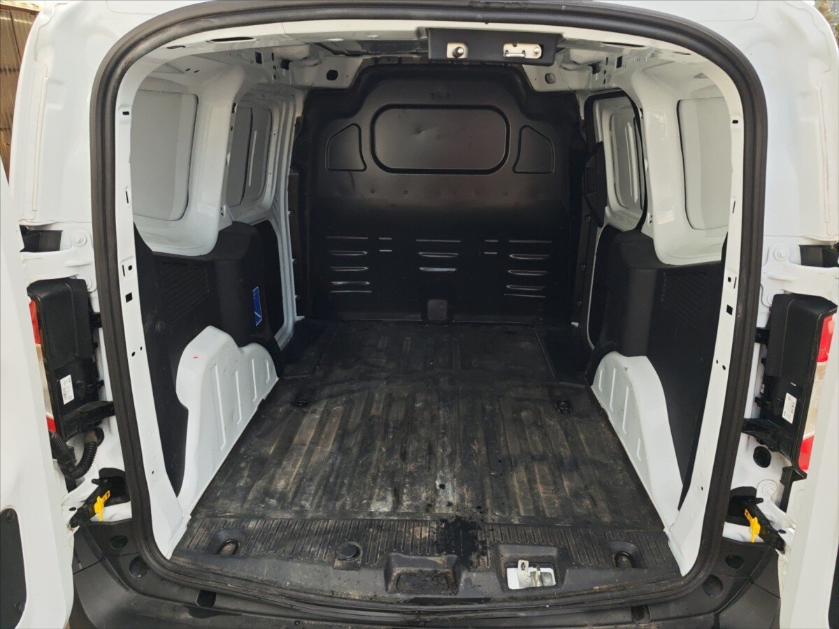 Ford Tourneo Courier Skříň 999,0 73 kw