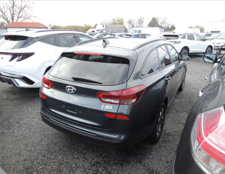 Hyundai i30 Kombi 1,5 l 70 kw