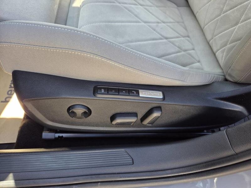 Volkswagen Golf Kombi 2,0 l 85 kw