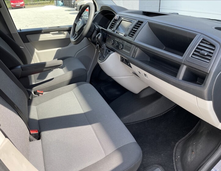 Volkswagen Transporter 16
