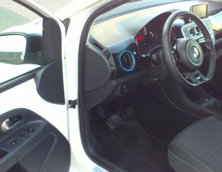 Volkswagen up! 14