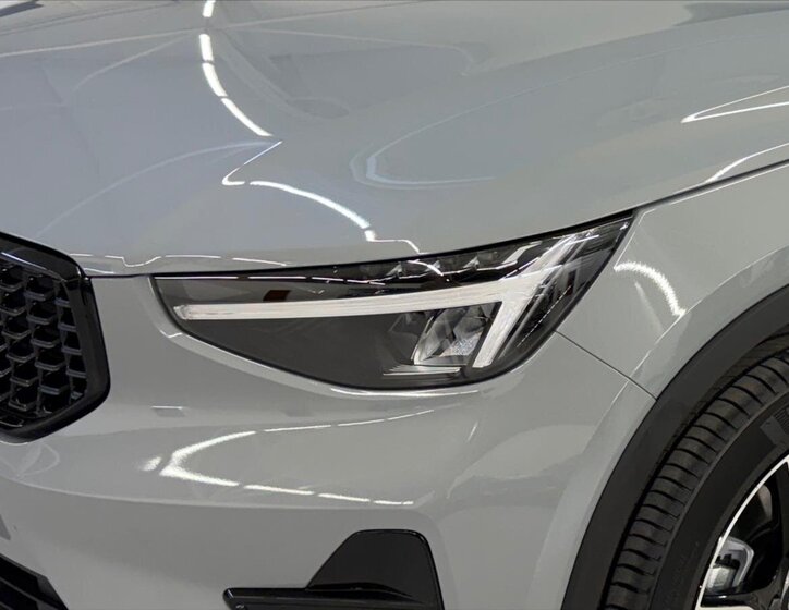 Volvo XC40 SUV / Terénní 2,0 l 120 kw