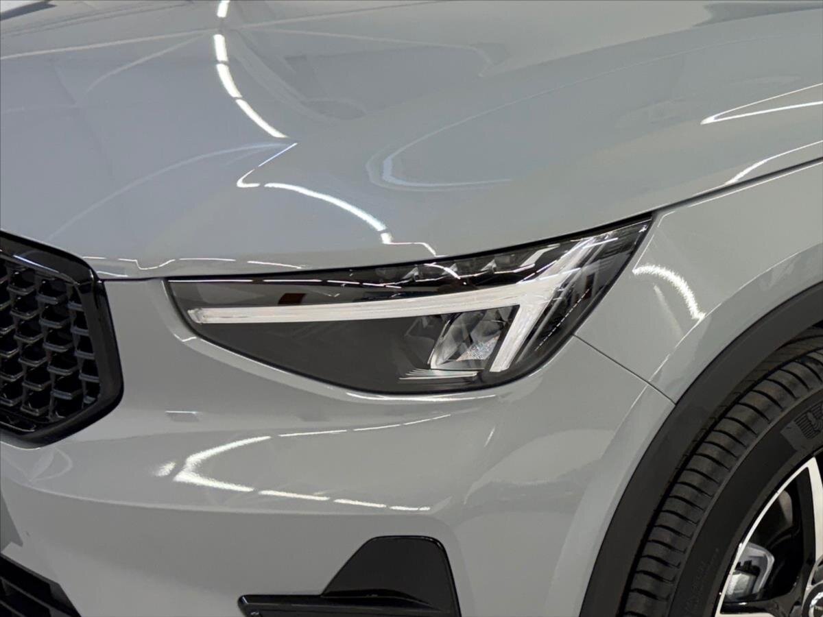 Volvo XC40 SUV / Terénní 2,0 l 120 kw