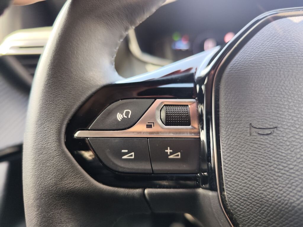 Peugeot 2008 Hatchback 1,2 l 74 kw