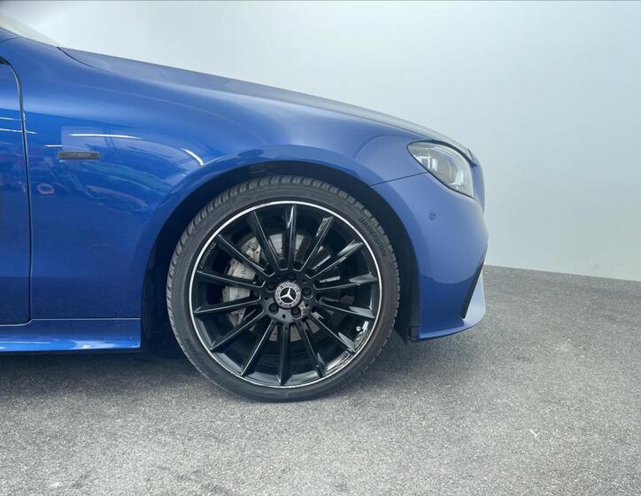 Mercedes-Benz Třídy E 22