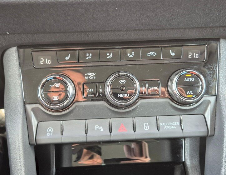 Škoda Karoq SUV / Terénní 1,5 l 110 kw