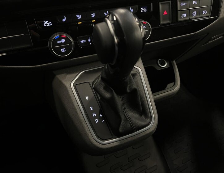 Volkswagen Caravelle Kombi 2,0 l 110 kw