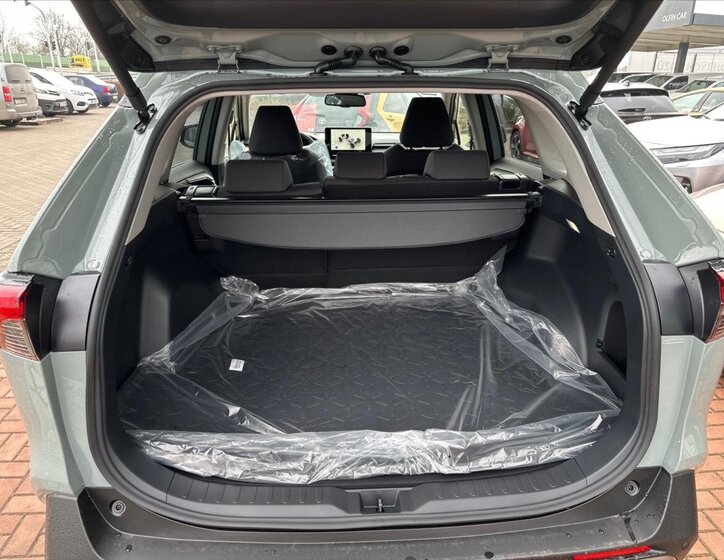 Toyota RAV4 SUV / Terénní 2,5 l 131 kw