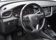 Opel Grandland X SUV 1,2 l 96 kw