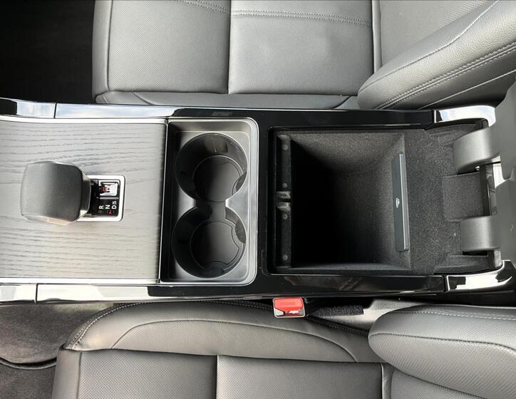 Land Rover Range Rover Velar 33