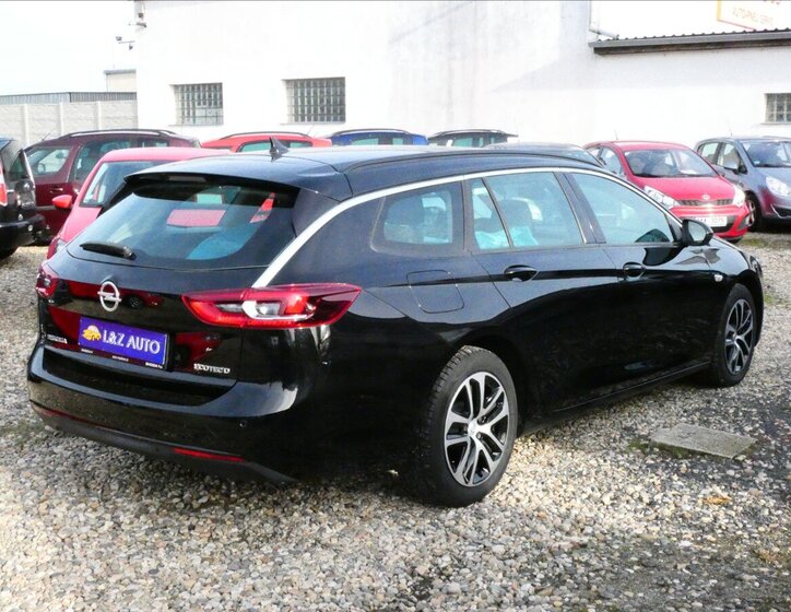 Opel Insignia Kombi 1,6 l 81 kw